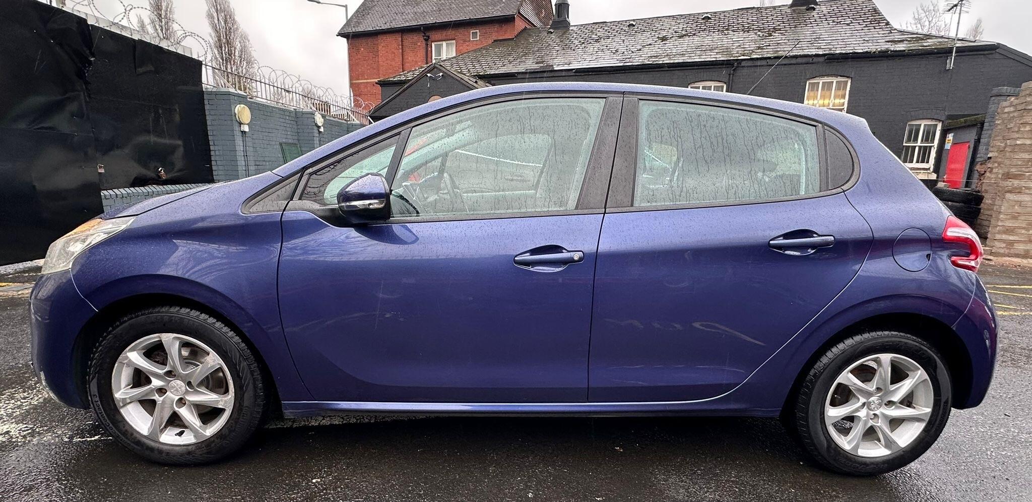 Peugeot **SOLD** 208 - 1.2 VTi Active Euro 5 5dr - Hatchback (2012 - 2015) Image